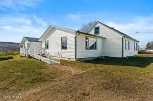 704 Pioneer Ln, Yakima, WA 98903 - #3