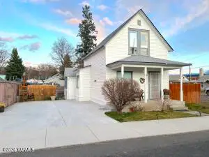 109 Sinclair Ave, Naches, WA 98937 - #1
