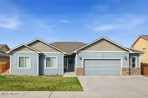 2012 S 58th Ave, Yakima, WA 98903 - #1