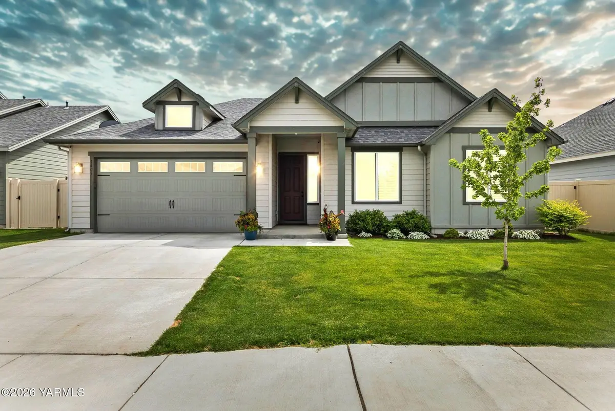 1409 Centennial Ave, Sunnyside, WA 98944 - #1