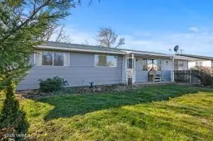 1215 Wisconsin Ave, Tieton, WA 98947