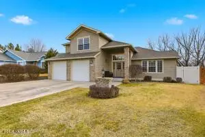 609 S 87th Ave, Yakima, WA 98908 - #1