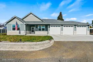 12 N 96th Ave, Yakima, WA 98908 - #1