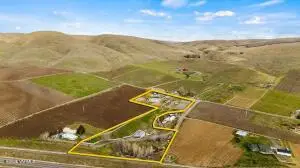 321 Gangl Rd, Wapato, WA 98951 - #2