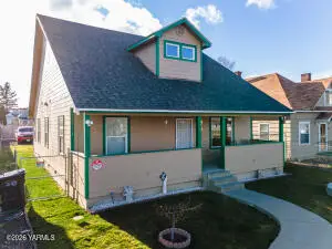 110 S 8th St, Yakima, WA 98901 - #3