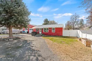 1316 S 38th Ave, Yakima, WA 98902