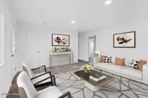 109 Hemlock Ave, Sunnyside, WA 98944 - #3