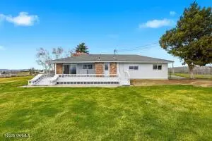 7753 Yakima Valley Hwy, Zillah, WA 98953