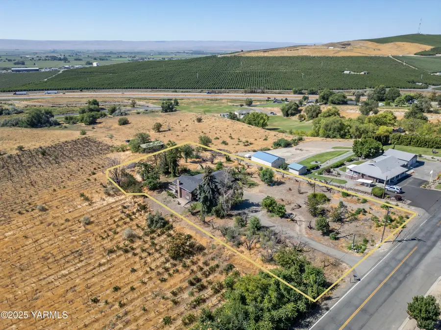 1381 W Riverside, Sunnyside, WA 98944 - #3