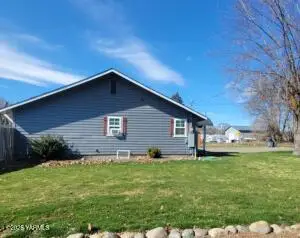 360 S Kershaw Dr, Yakima, WA 98908 - #2