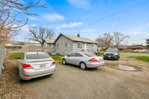 1105 E Chestnut Ave, Yakima, WA 98901 - #1