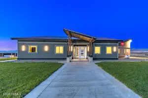 4232 Desmarais Rd, Moxee, WA 98936 - #2