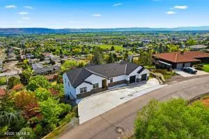 7920 Englewood Crest Dr, Yakima, WA 98908 - #3