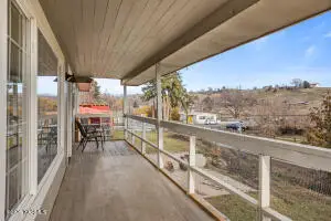 2720 Selah Loop Rd, Selah, WA 98942