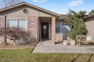 1518 S 28th Ave, Yakima, WA 98902 - #2