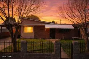 203 N Hawthorne St, Toppenish, WA 98948 - #3