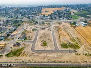 204 Sunnyside Ave, Sunnyside, WA 98944 - #3