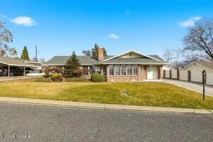 119 N 46th Ave, Yakima, WA 98908 - #1