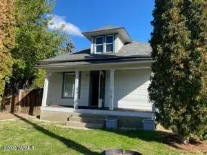 605 S 16th Ave, Yakima, WA 98902 - #1