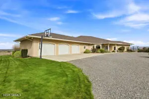 21509 S Davlor Ave, Prosser, WA 99350 - #3