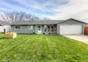 213 S 76th Ave, Yakima, WA 98908 - #1