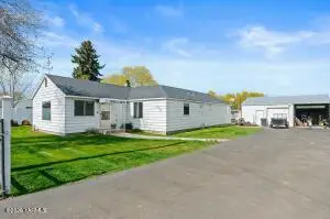 7907 Meadowbrook Rd, Yakima, WA 98903