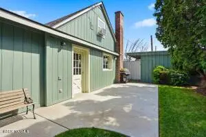 205 S 50th Ave, Yakima, WA 98908 - #3