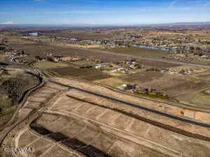 1649 SW Kelandren Dr #6, Prosser, WA 99350