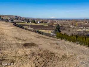 1672 SW Kelandren Dr #19, Prosser, WA 99350 - #2