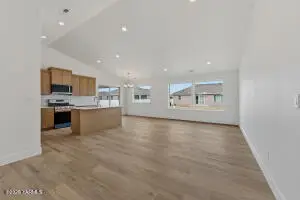 606 Grapevine St #(Phase 3 Lot 8) Spec, Grandview, WA 98930 - #3