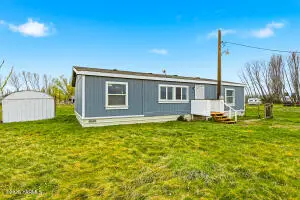100 Trepanier Ct, Tieton, WA 98947