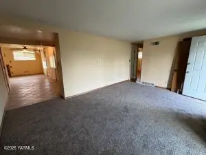 923 S Rose Pl, Yakima, WA 98902 - #3