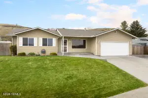 402 Lacey Ave, Selah, WA 98942