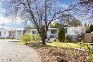 7610 W Nob Hill Blvd #185, Yakima, WA 98908