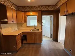 1519 Mckinley Ave, Yakima, WA 98902 - #2