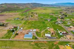 150 Dusty Puddle Rd #A&B, Selah, WA 98942
