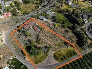 541 Basalt Springs Way, Naches, WA 98937 - #2