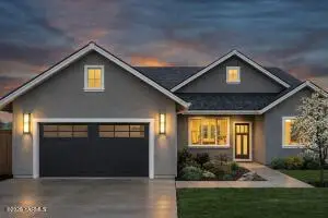 312 Olivia St, Sunnyside, WA 98944