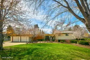 4710 W Lincoln Ave, Yakima, WA 98908 - #1