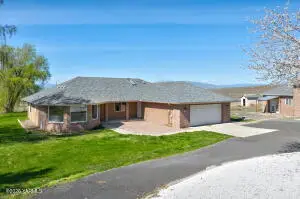 200 Obrien Vista Ln, Yakima, WA 98901 - #1