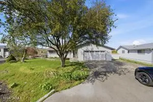 11809 Bristol Ct, Yakima, WA 98908 - #3