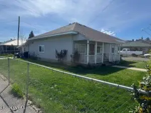 110 E Second St, Naches, WA 98937 - #2