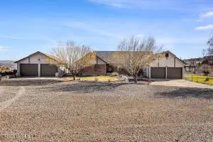 290 Trails End Ln, Yakima, WA 98908 - #1
