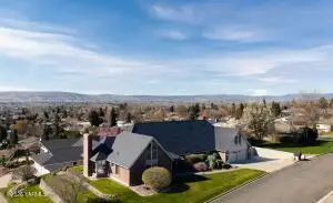 6102 Douglas Dr, Yakima, WA 98908 - #1