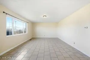 303 W 9th St, Wapato, WA 98951 - #2