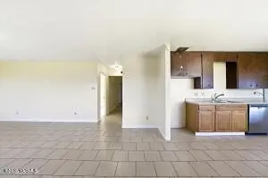 303 W 9th St, Wapato, WA 98951 - #3