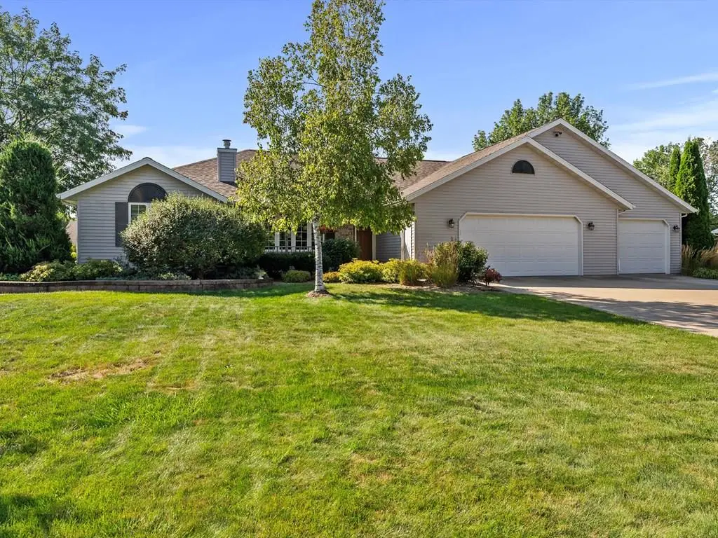 2050 Muirfield Way, New Franken, WI 54229 - Image #1