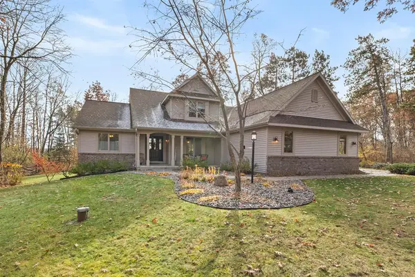 9457 Woodland Cr, Amherst Junction, WI 54407