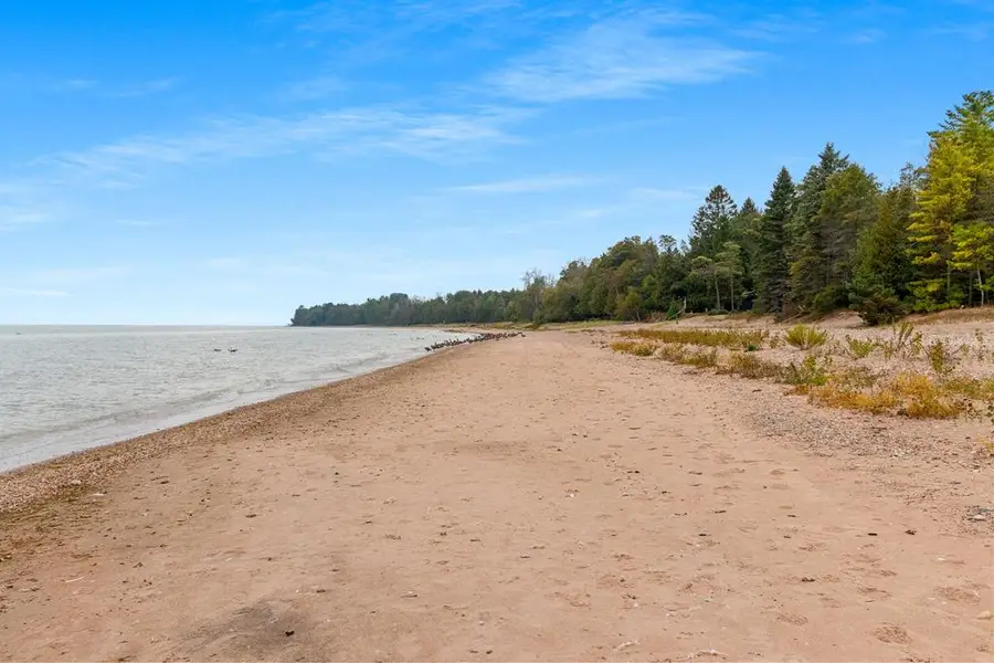 1650 Helmholz Rd, Sturgeon Bay, WI 54235 - Image #2