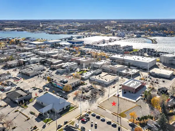 368 Jefferson St, Sturgeon Bay, WI 54235